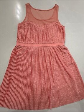 LC Lauren Conrad Coral Pink Sleeveless Pleated Polkadot Mesh Detail Dress, Large